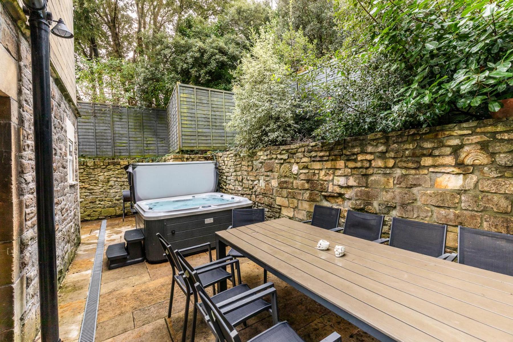 Locksbrook Lodge - Hot Tub - Spacious Outdoor Space Bath Esterno foto
